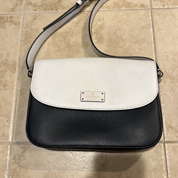 Kate Spade - Cross Body Bag - Picture 2 of 6